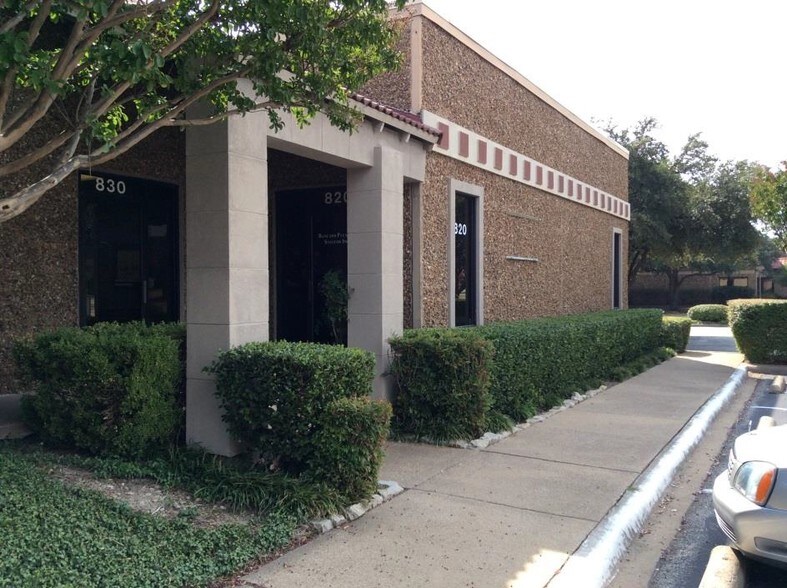 More Photos Of 820-876 N Glenville Dr, Richardson Research And Development For Lease