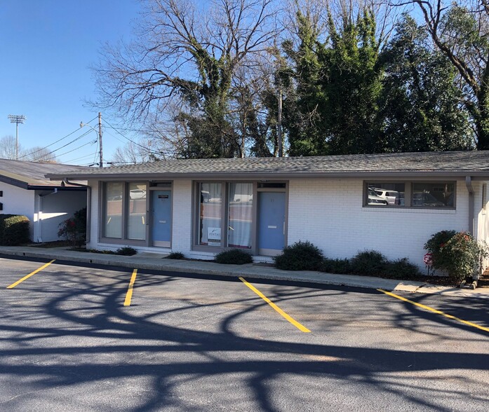 Primary Photo Of 413 Vardry St, Greenville Office For Lease