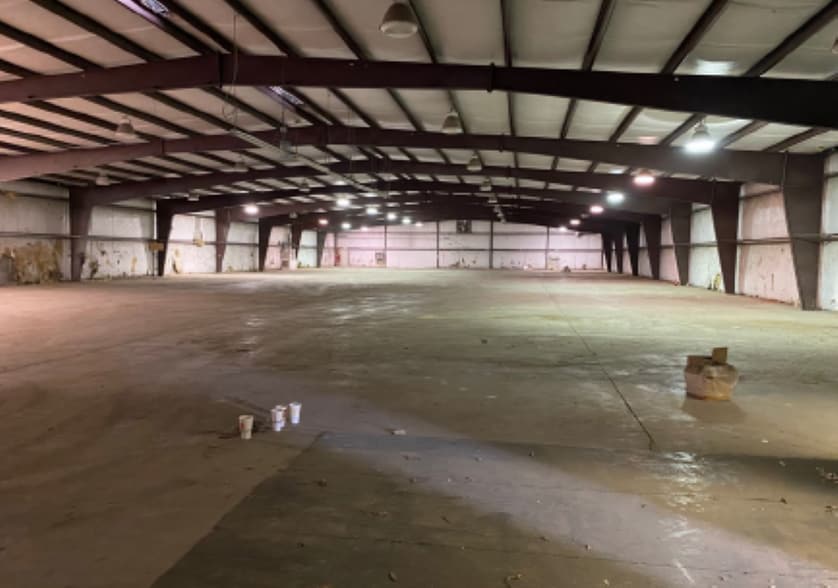 More Photos Of 103 Industrial Park Dr, Perry Industrial For Lease