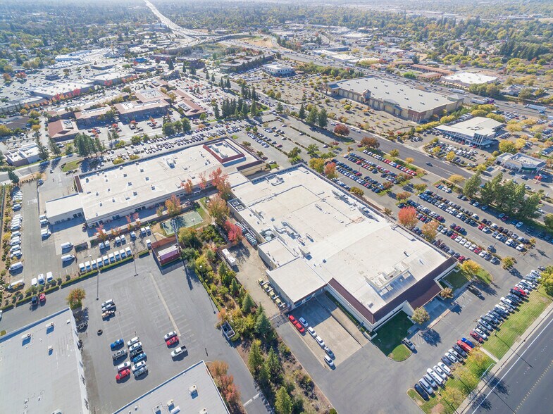 More Photos Of 201 N Sunrise Ave, Roseville Research And Development For Sale