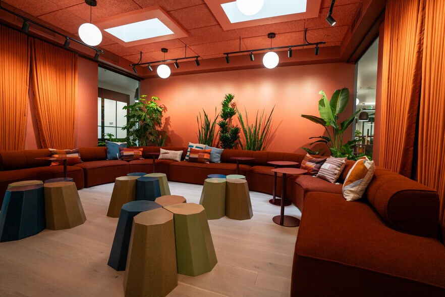 More Photos Of 501 SW Hill St, Bend Coworking Space