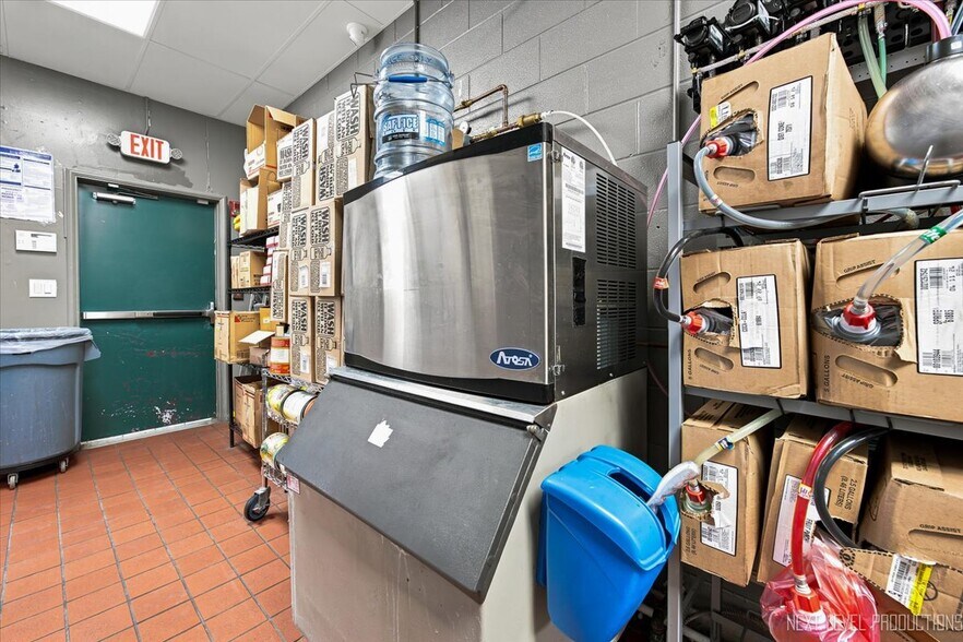 More Photos Of 227 W Wilson St, Batavia Restaurant For Sale