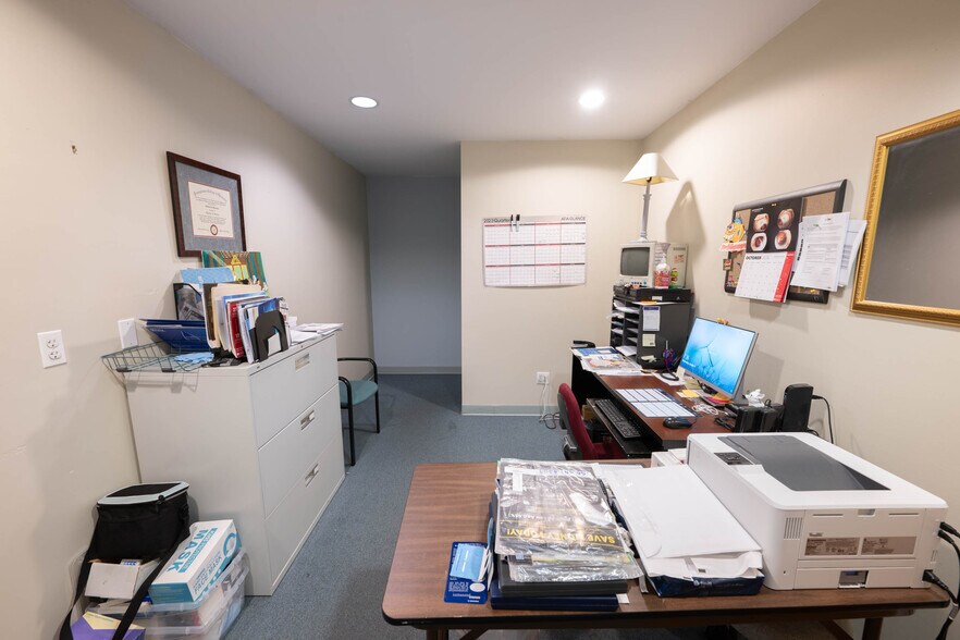 More Photos Of 706 Grape St, Whitehall Medical For Sale