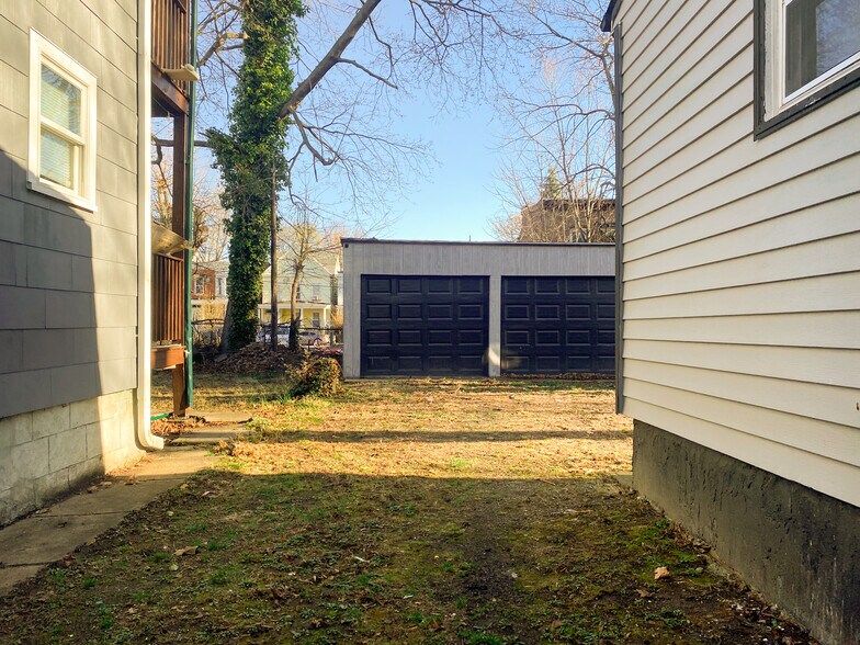 More Photos Of 72 1/2 Henry Ave, Newburgh Apartments For Sale