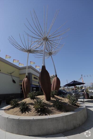 More Photos Of 1040 E Slauson Ave, Los Angeles Unknown For Lease