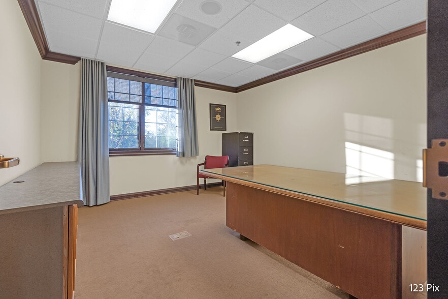More Photos Of 41412 N Route 83, Antioch Office For Sale