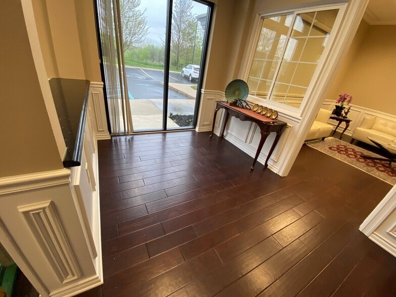 More Photos Of 42500 Eleven Mile Rd, Novi Medical For Lease