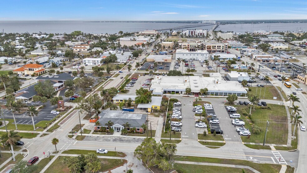 More Photos Of 128 W Charlotte Ave, Punta Gorda Office Residential For Sale