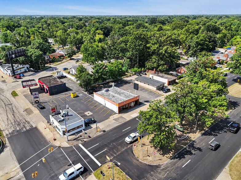 More Photos Of 22976 Outer Dr, Dearborn Flex For Lease