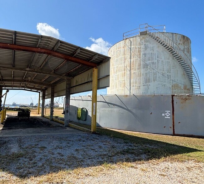 More Photos Of 5320 Ingalls Ave, Pascagoula Shipyard For Sale