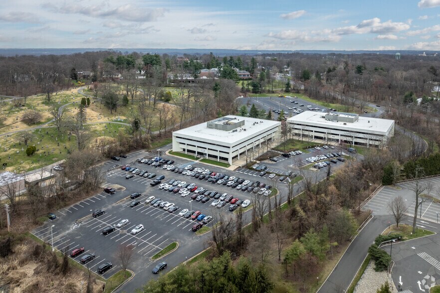 More Photos Of 60 Columbia Rd, Morristown Office Residential For Lease