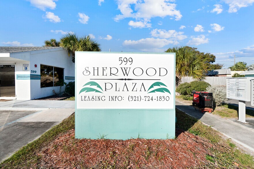 More Photos Of 599 Sherwood Ave, Satellite Beach General Retail For Lease