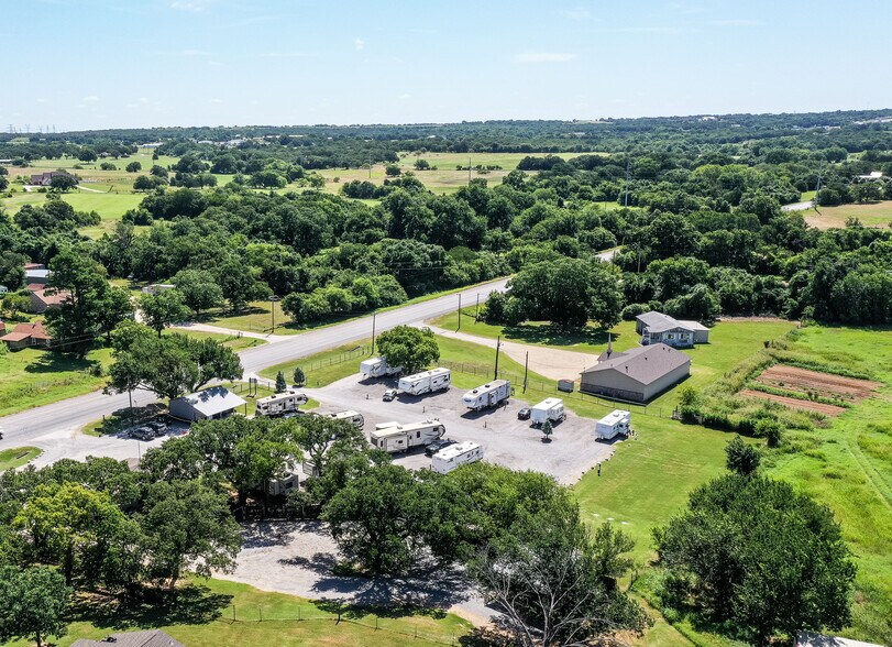 More Photos Of 817 FM 1810, Decatur Trailer Camper Park For Sale