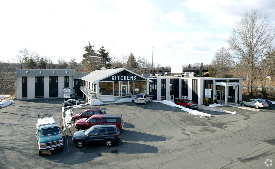 Primary Photo Of 584 Meadow St, Agawam Medical For Lease