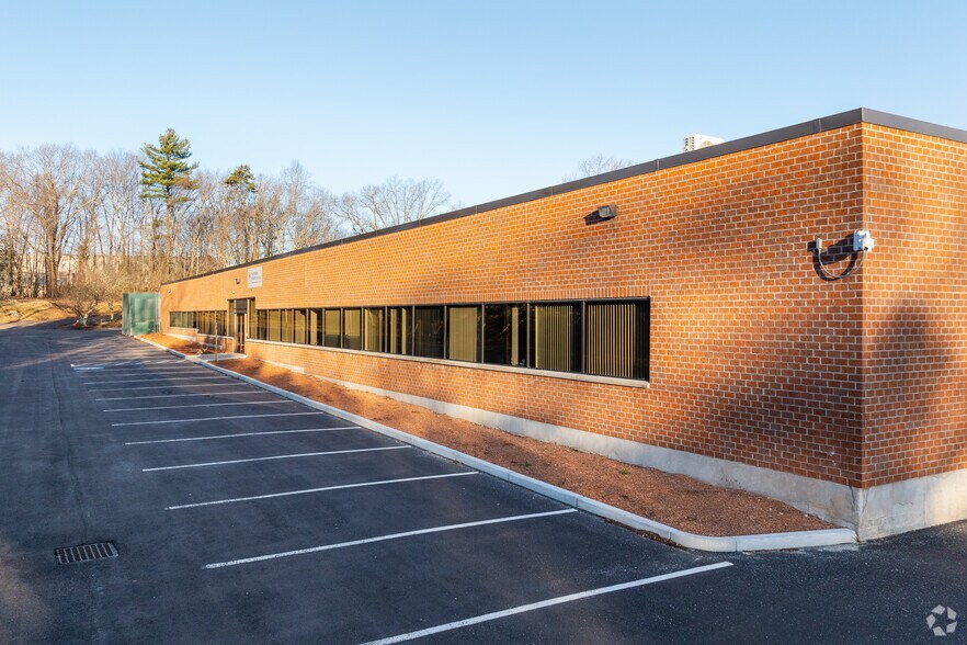 More Photos Of 25 Birch St, Milford Unknown For Lease