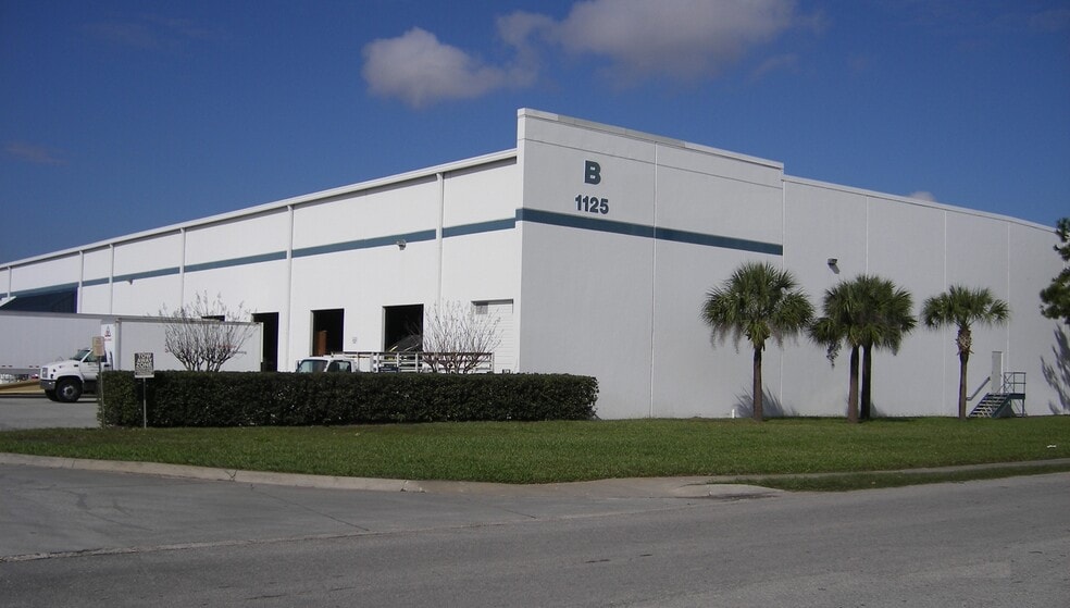 Primary Photo Of 1125 Gills Dr, Orlando Warehouse For Lease