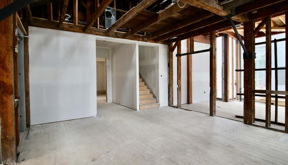 More Photos Of 2460 Bronte Rd, Oakville Office For Sale