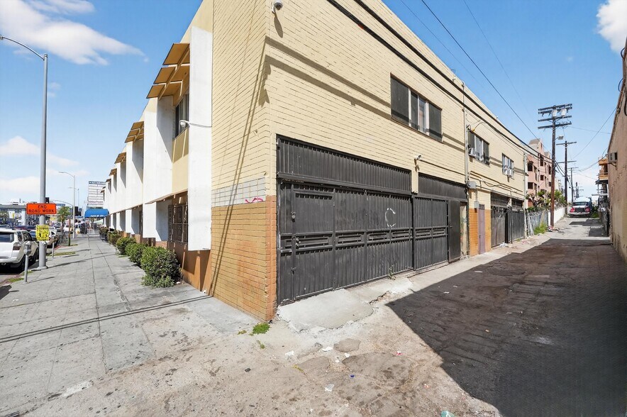 More Photos Of , Los Angeles Unknown For Sale