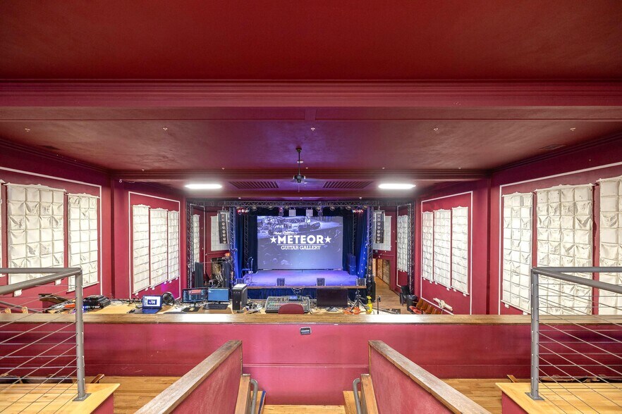 More Photos Of 128 W Central Ave, Bentonville Freestanding For Sale