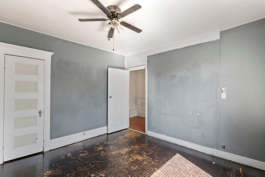 More Photos Of 541 Aylmer St N, Peterborough Apartments For Sale