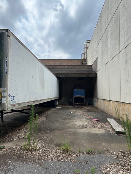 More Photos Of 200 Herald Journal Blvd, Spartanburg Manufacturing For Lease