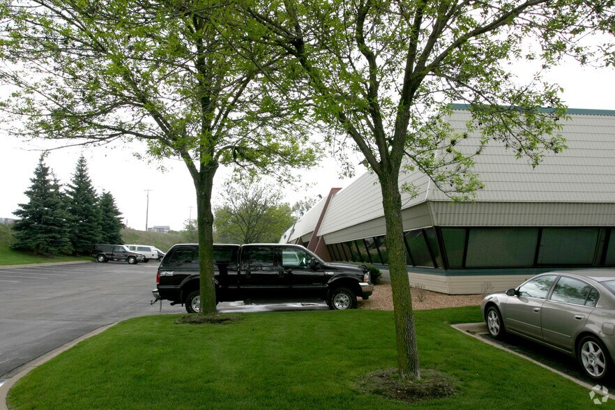 More Photos Of 1408 Northland Dr, Mendota Heights Research And Development For Lease