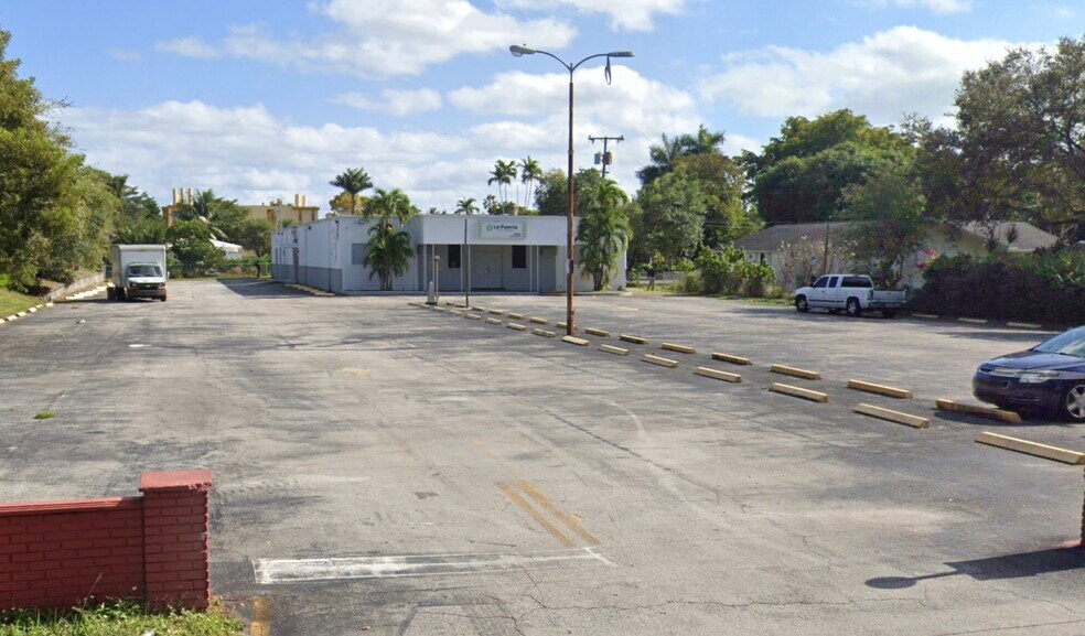 More Photos Of 12495 NE 2nd Ave, North Miami Religious Facility For Sale