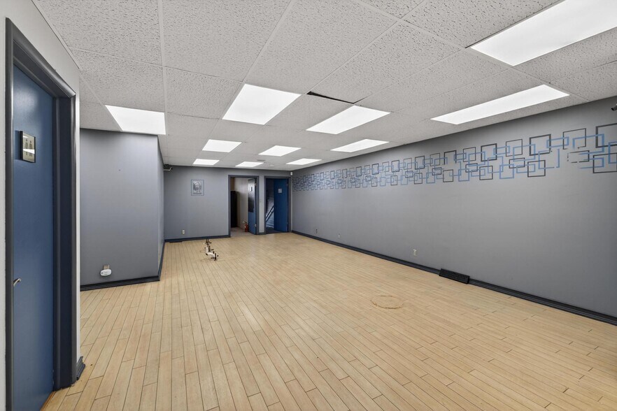 More Photos Of 21 Main St, Hamburg Storefront Retail Office For Sale