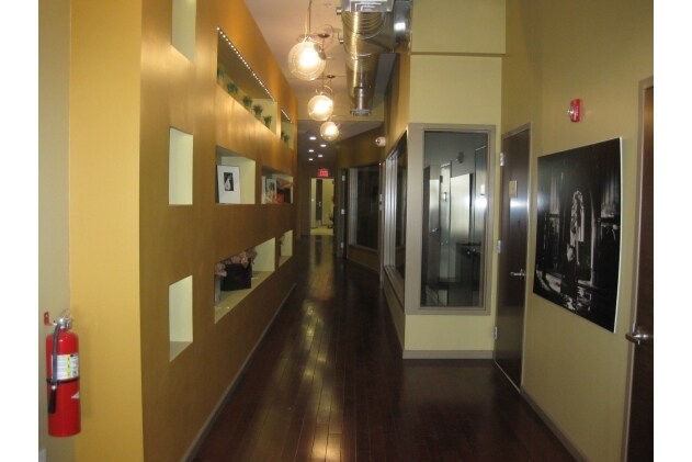More Photos Of 718 Chestnut St, Philadelphia Storefront Retail Office For Sale