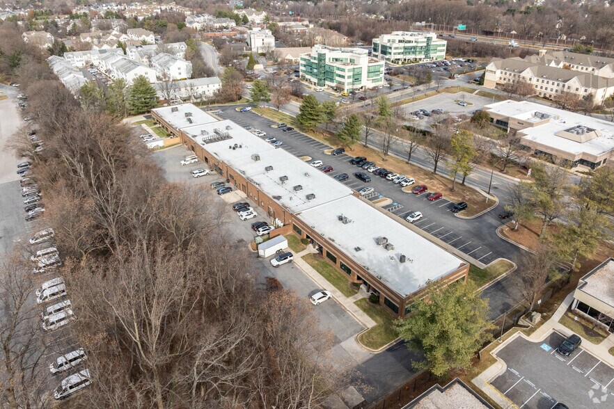 More Photos Of 8835 Columbia 100 Pky, Columbia Flex For Sale