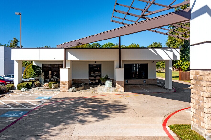 More Photos Of 3030 S Cooper St, Arlington Medical For Sale