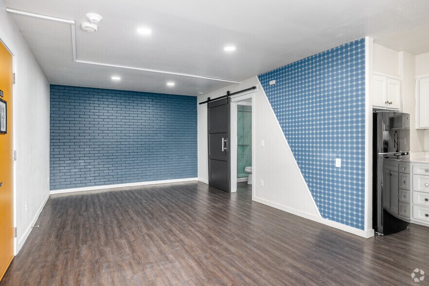 More Photos Of 516 NW 8th St, Oklahoma City Apartments For Sale