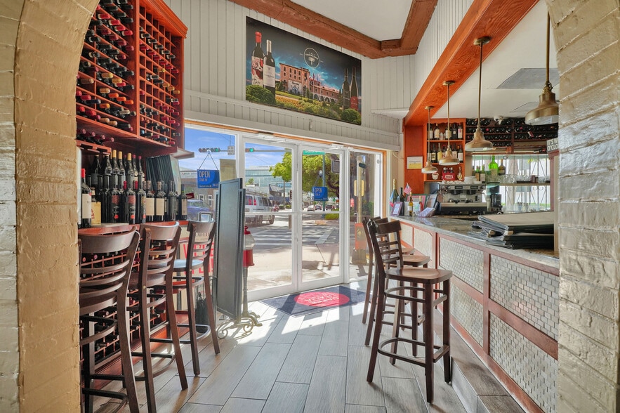 More Photos Of 3800 SW 8th St, Coral Gables Restaurant For Sale