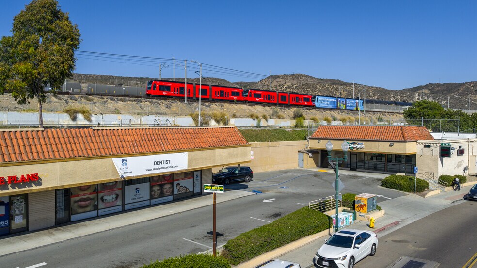 More Photos Of 501 E San Ysidro Blvd, San Ysidro Unknown For Lease