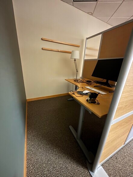 More Photos Of 2238-2240 Edgewood Ave S, Minneapolis Flex For Sale