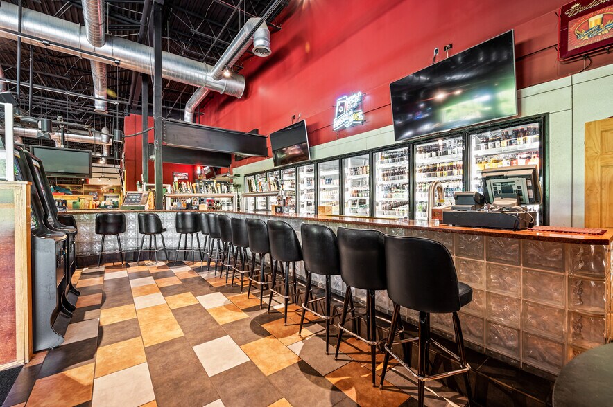 More Photos Of 5400 William Penn Hwy, Export Restaurant For Sale