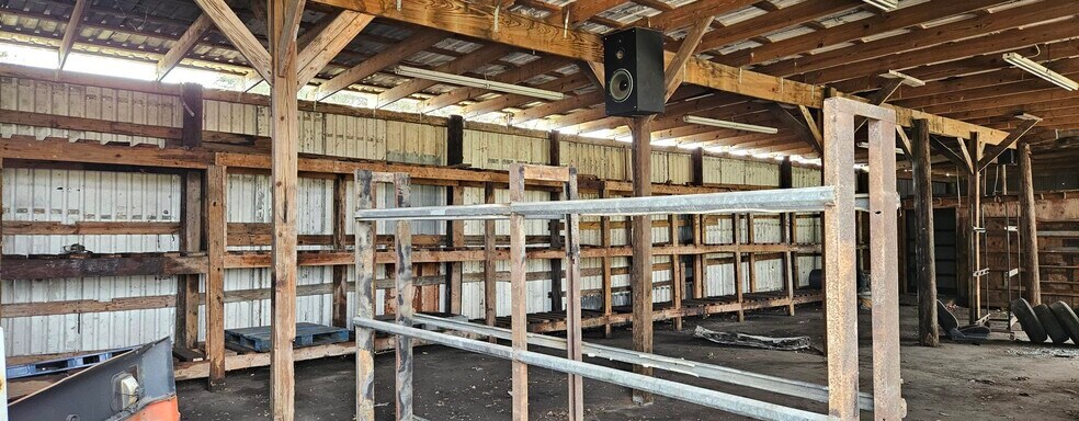 More Photos Of 106 Dixie Ave E, Immokalee Auto Salvage Facility For Sale