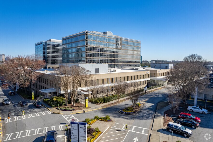 More Photos Of 5667 Peachtree Dunwoody Rd, Atlanta Medical For Lease