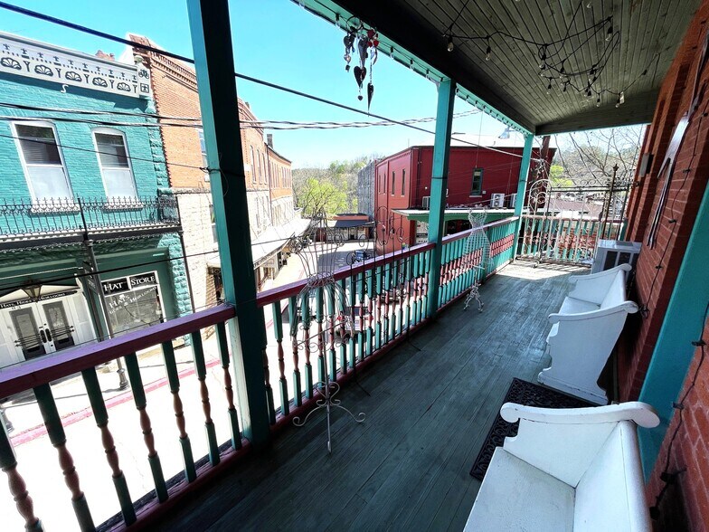More Photos Of 84 Spring St, Eureka Springs Storefront Retail Residential For Sale
