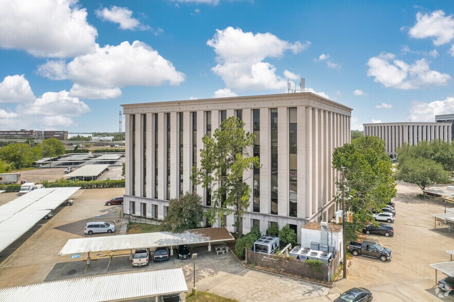 More Photos Of 519 N Sam Houston Pky E, Houston Medical For Lease