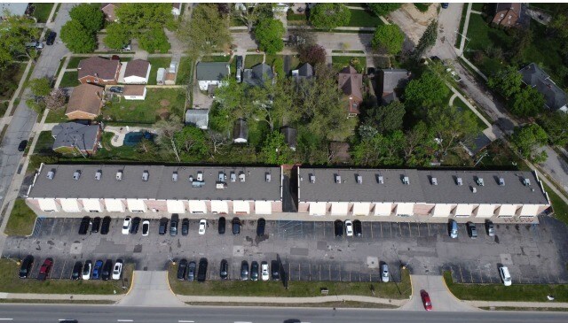 More Photos Of 131-169 S Telegraph Rd, Pontiac Storefront For Sale