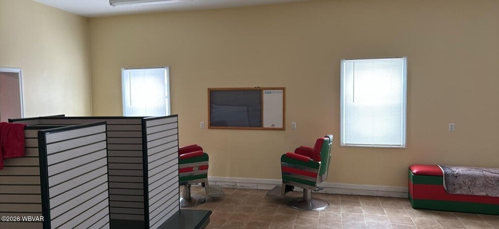 More Photos Of 1023 Park Ave, Williamsport Self Storage For Sale