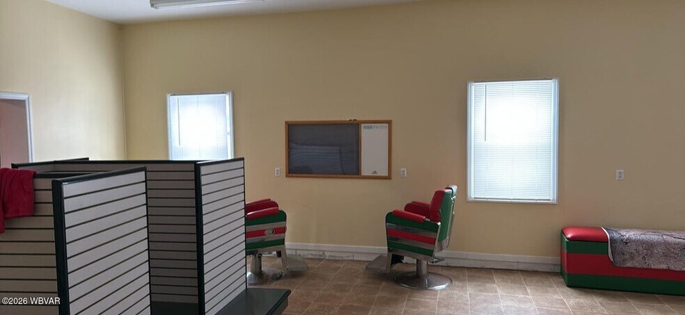 More Photos Of 1023 Park Ave, Williamsport Light Distribution For Sale