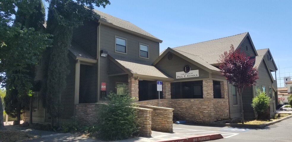 More Photos Of 621-627 13th St, Modesto Office For Lease