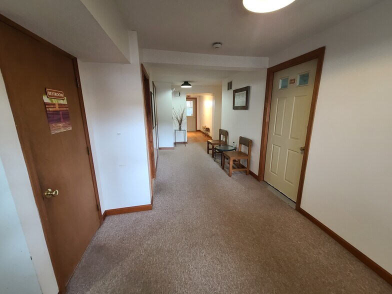 More Photos Of 131 Main St, Hatfield Loft Creative Space For Lease