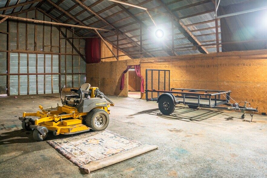 More Photos Of 1002 Old 66 Rd, Hydro Land For Sale