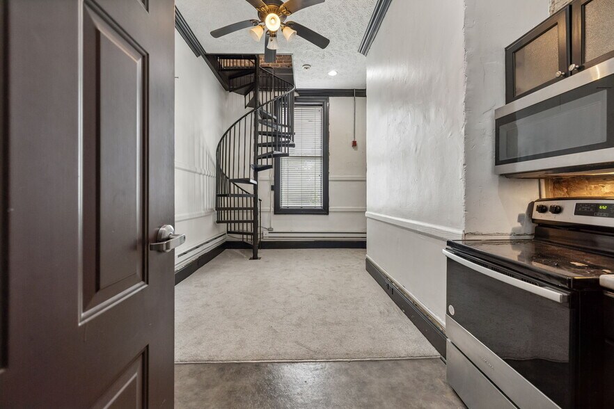 More Photos Of 217 E Deadrick St, Jackson Apartments For Sale