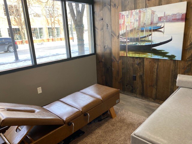 More Photos Of 163 N Broadway, Green Bay Storefront Retail Office For Lease