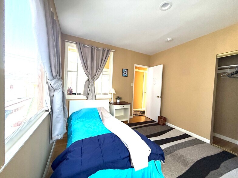 More Photos Of 4442 Mission St, San Francisco Storefront Retail Office For Sale