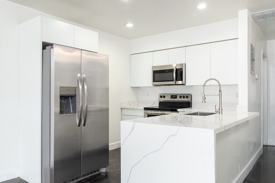 More Photos Of 3219-3225 N 66th St, Scottsdale Apartments For Sale